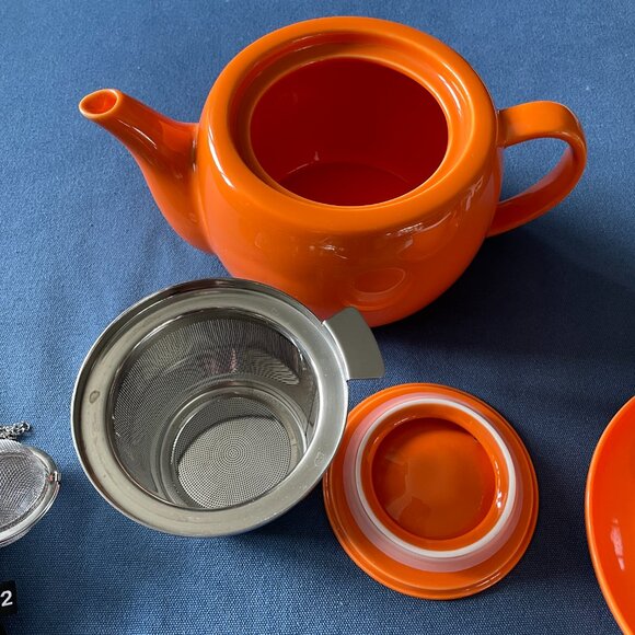 T2 PersonaliTEA Teapot with Cup and Saucer and Tea Basket-New! - Picture 5 of 15